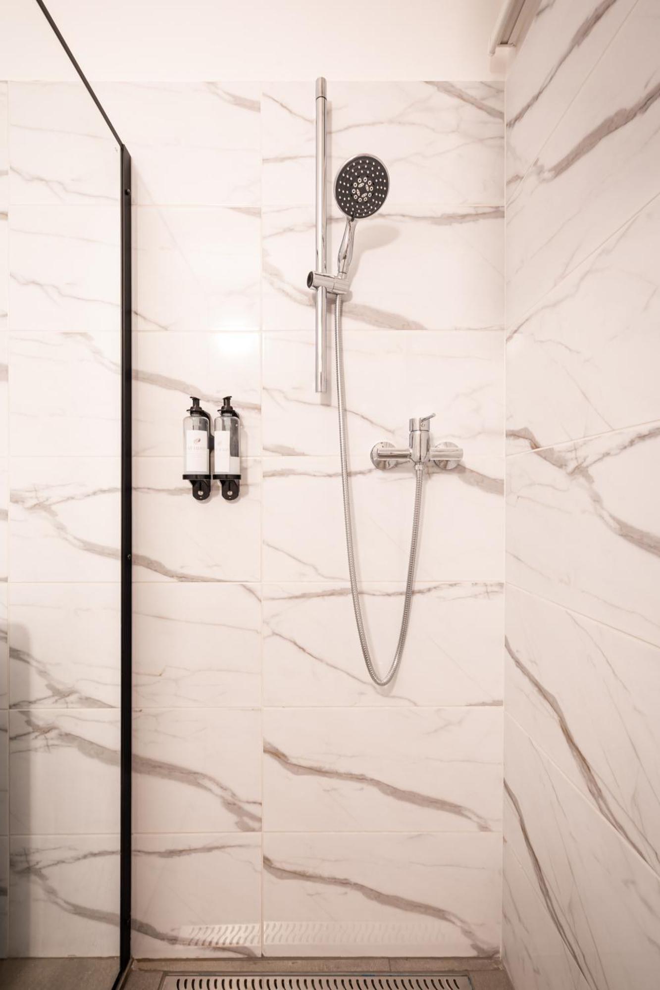 H9- Boutique Apartments, Best Location, By Bqa Budapest Luaran gambar